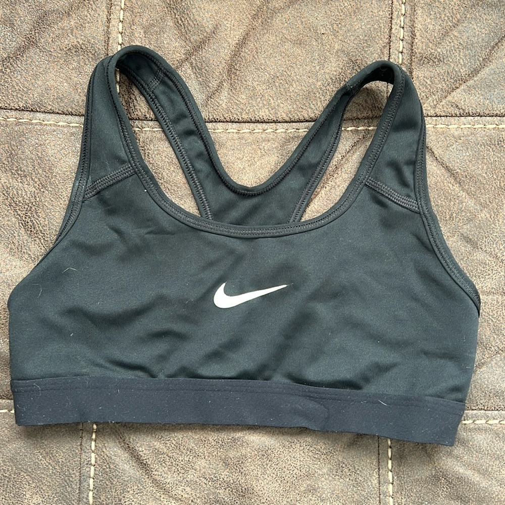 Nike pro dri-fit sports bra